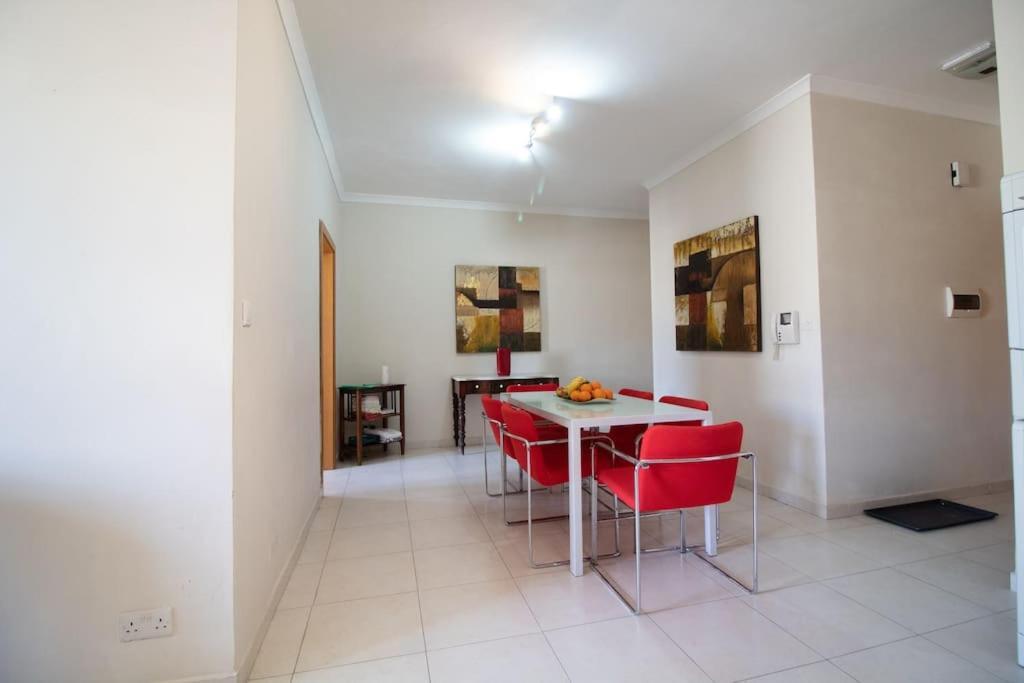 Modern Apt In The Heart Of Maltese Nightlife Saint Julian's Exteriér fotografie