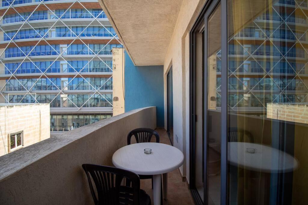 Modern Apt In The Heart Of Maltese Nightlife Saint Julian's Exteriér fotografie