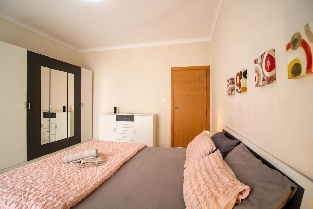 Modern Apt In The Heart Of Maltese Nightlife Saint Julian's Exteriér fotografie